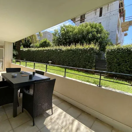 Apartmán 3p Avec Terrasse Et Garage, A 10min Des Plages De Juan-les-pins - Fr-1-252-171 Antibes