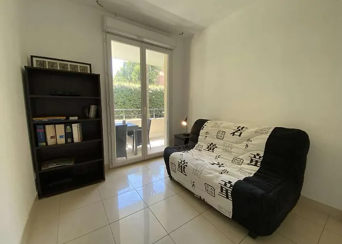 3p Avec Terrasse Et Garage, A 10min Des Plages De Juan-les-pins - Fr-1-252-171