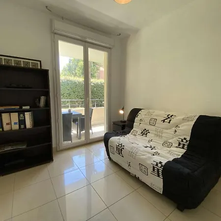 3p Avec Terrasse Et Garage, A 10min Des Plages De Juan-les-pins - Fr-1-252-171