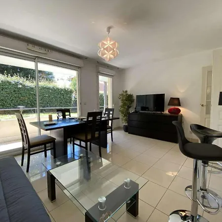 3p Avec Terrasse Et Garage, A 10min Des Plages De Juan-les-pins - Fr-1-252-171 *