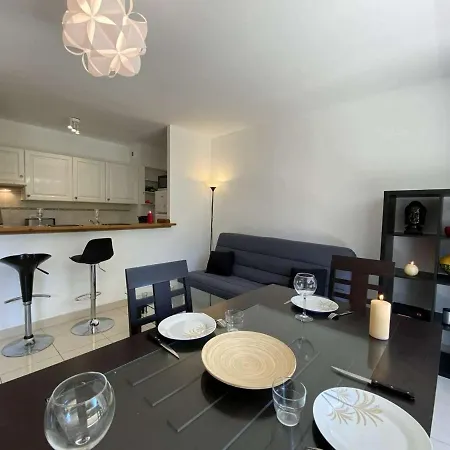 3p Avec Terrasse Et Garage, A 10min Des Plages De Juan-les-pins - Fr-1-252-171 아파트