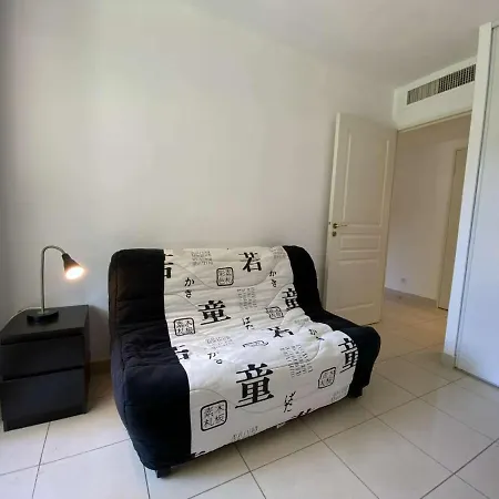 3p Avec Terrasse Et Garage, à 10min Des Plages De Juan-les-pins - Fr-1-252-171