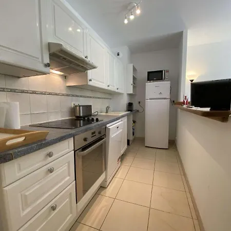 3p Avec Terrasse Et Garage, A 10min Des Plages De Juan-les-pins - Fr-1-252-171 * 昂蒂布