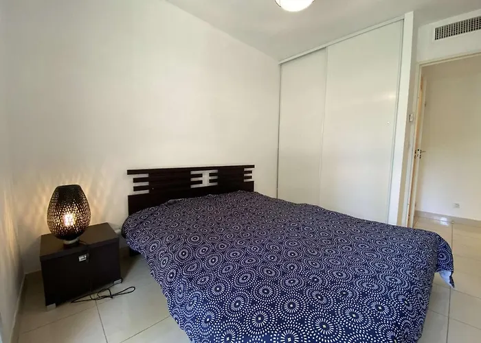 3p Avec Terrasse Et Garage, A 10min Des Plages De Juan-les-pins - Fr-1-252-171