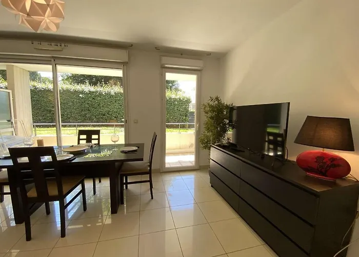 Lägenhet 3p Avec Terrasse Et Garage, A 10min Des Plages De Juan-les-pins - Fr-1-252-171 Antibes